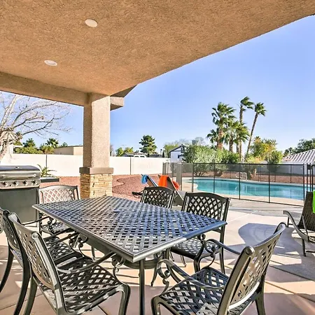 Updated Las Vegas House Patio And Solar Heated Pool